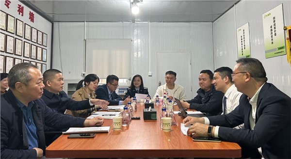 长沙经开区副主任赖坤明一行调研华体会hth最新登录地址网页版装备